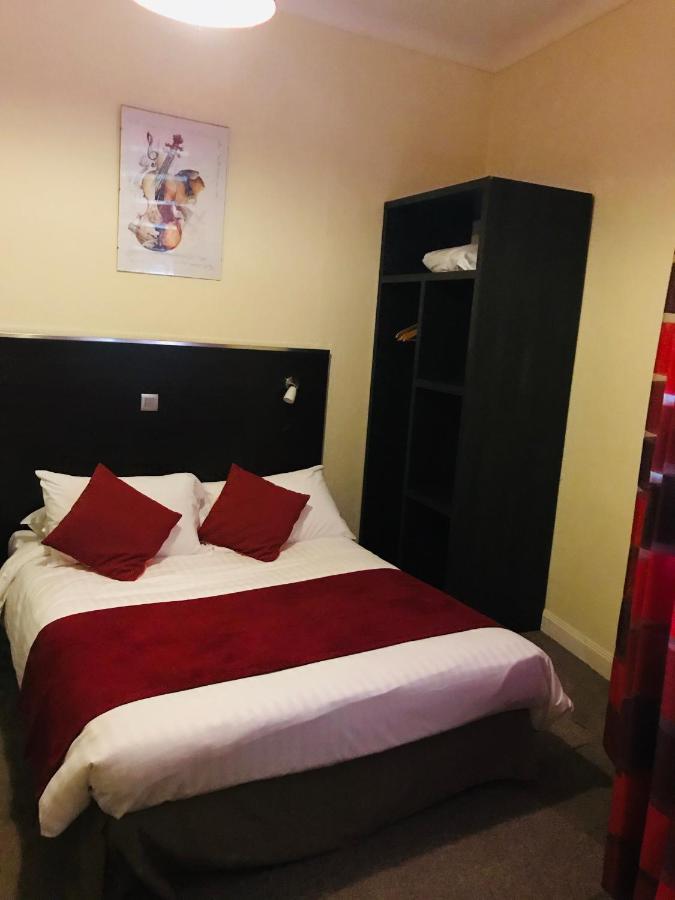 Hotel Savoy Juan-les-Pins Bagian luar foto