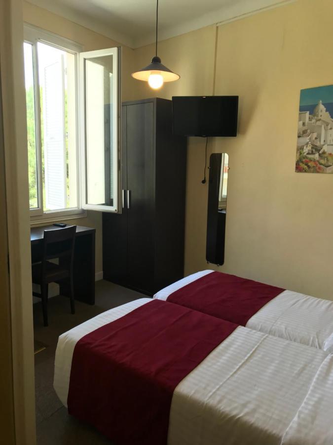 Hotel Savoy Juan-les-Pins Bagian luar foto