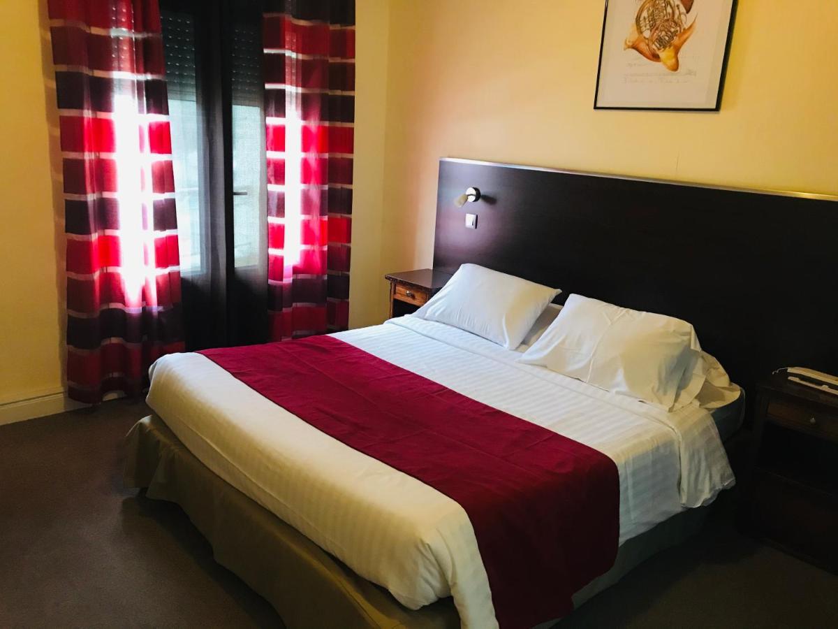Hotel Savoy Juan-les-Pins Bagian luar foto