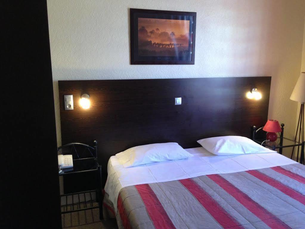 Hotel Savoy Juan-les-Pins Bagian luar foto