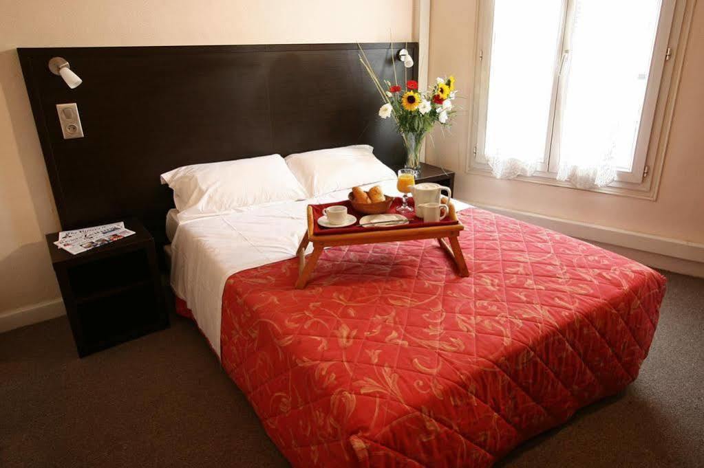 Hotel Savoy Juan-les-Pins Bagian luar foto