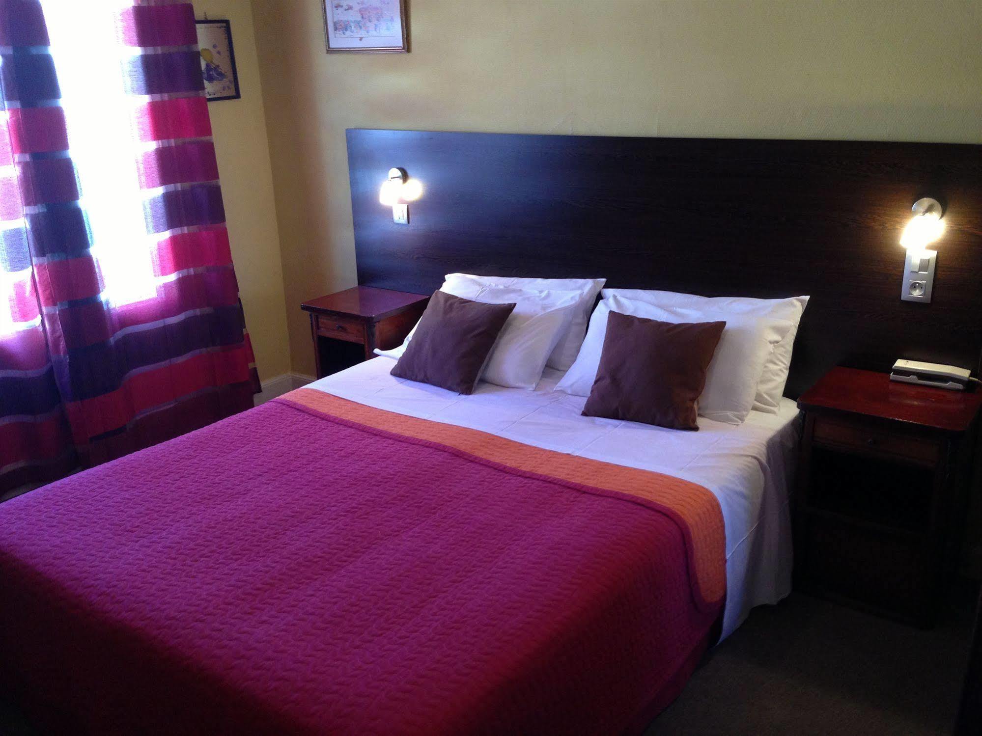 Hotel Savoy Juan-les-Pins Bagian luar foto
